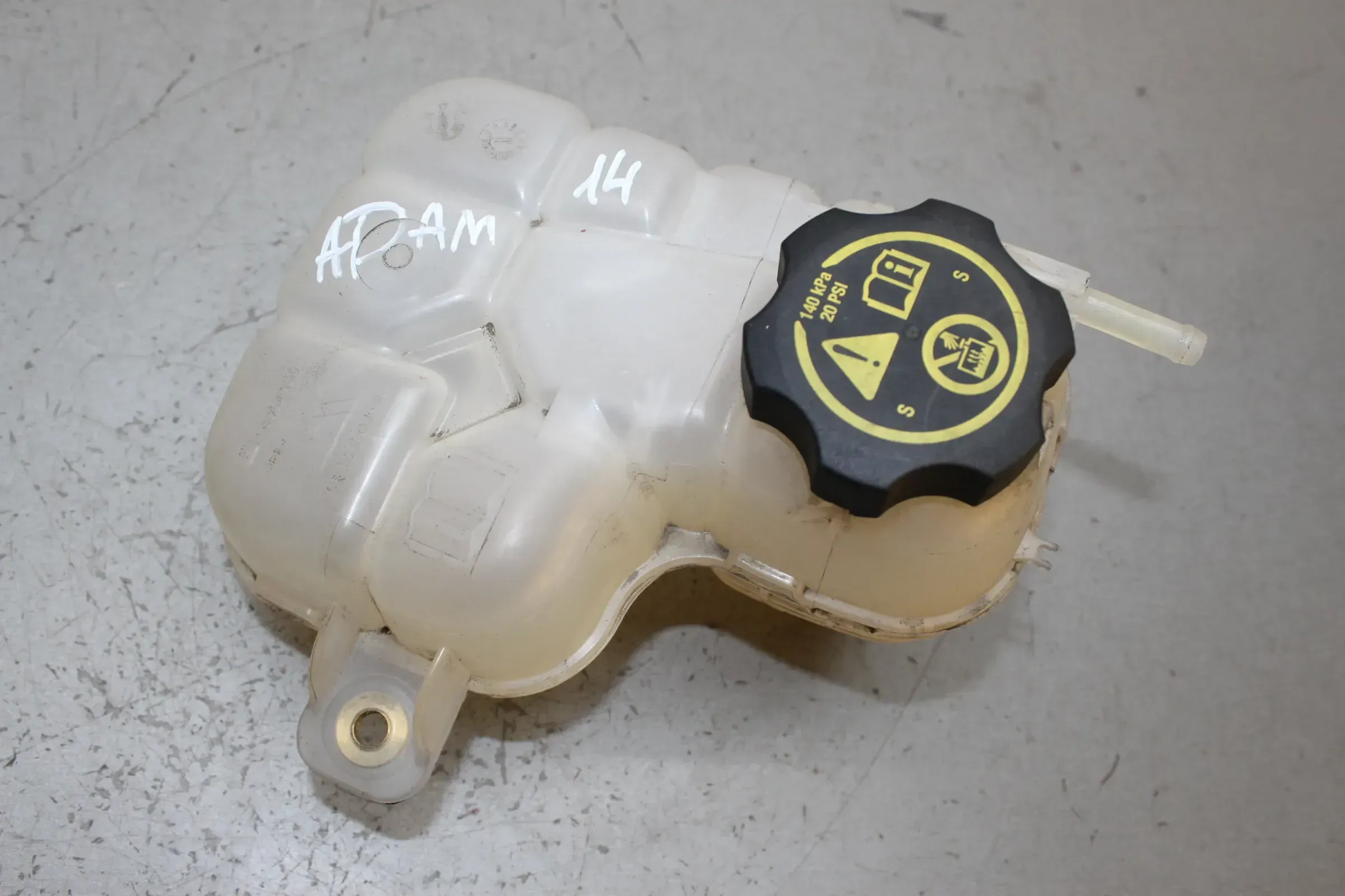 Ausgleichsbehälter Kühlwasser Behälter 13367950 Opel Adam M13 1.0 Bj.14 - Bild 1