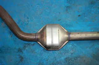 Auspuff Endschalldämpfer Endtopf 8575825 8510381 BMW 5er F10 518D Bj.15 - Bild 9