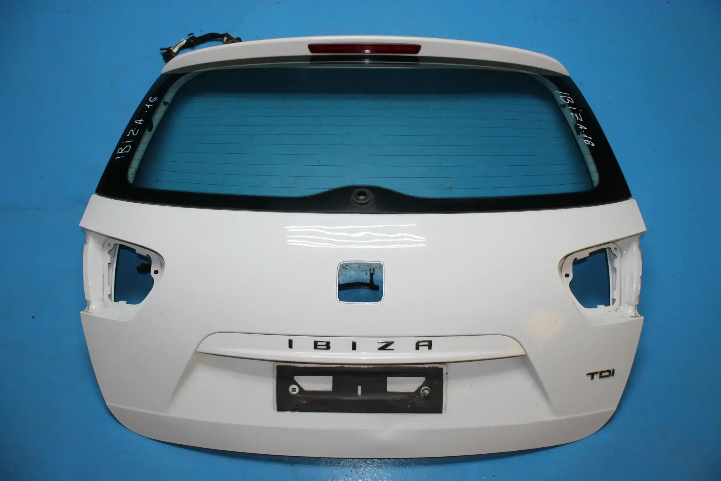 Heckklappe mit Heckscheibe LB9A Candyweiss Seat Ibiza IV ST 6P8 Bj.16 - Bild 1