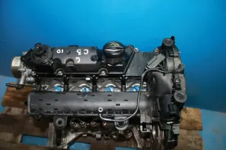 Diesel Motor 50 kW code 10FDAX 8HZ Citroen C3 II 1.4 HDi Bj.10 - Bild 8