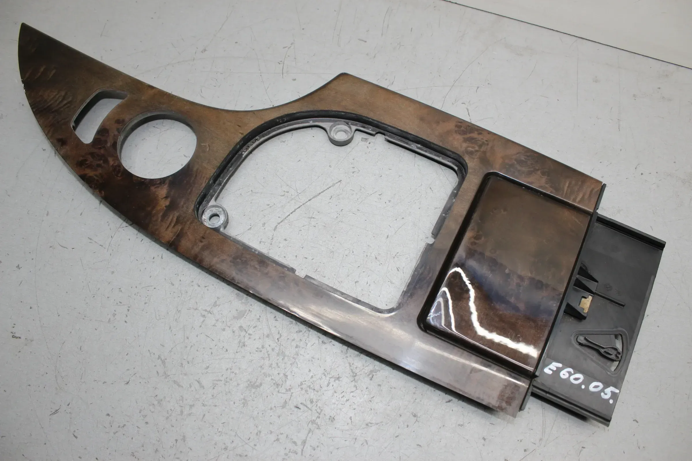 Abdeckung Blende Rahmen Mittelkonsole Holzdekor 6951130 BMW 5er E60 Bj.05 - Bild 1