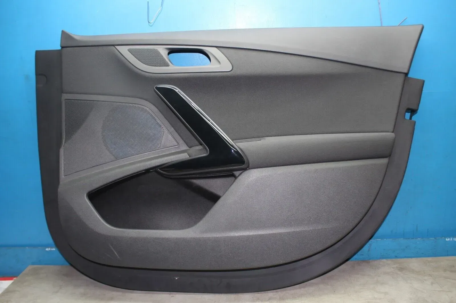 Türverkleidung Türpappe vorne rechts 98035467ZE Peugeot 508 I 8D Bj.16 - Bild 1