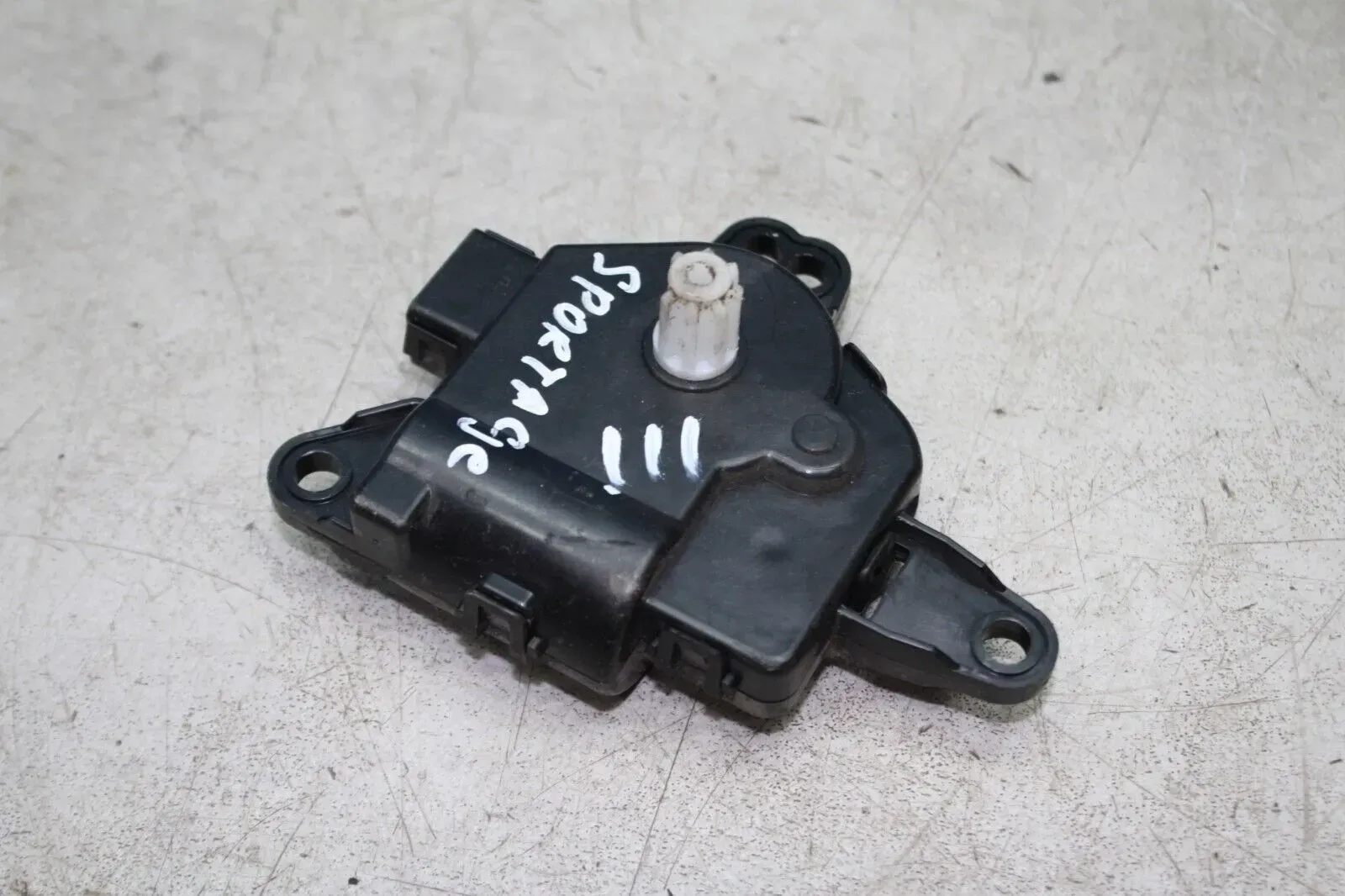 Stellmotor Klima Heizung D266-NE9AA01 Kia Sportage III SL Bj.12 - Bild 1