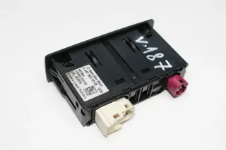 Mercedes Benz W247 Multimedia USB Anschluss Buchse A2478204002 - Bild 2