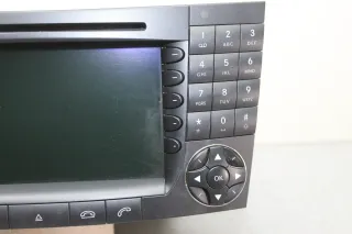 Autoradio Navi Radio CD Navigation A2118203597 Mercedes E-Kl W211 Bj.06 - Bild 3