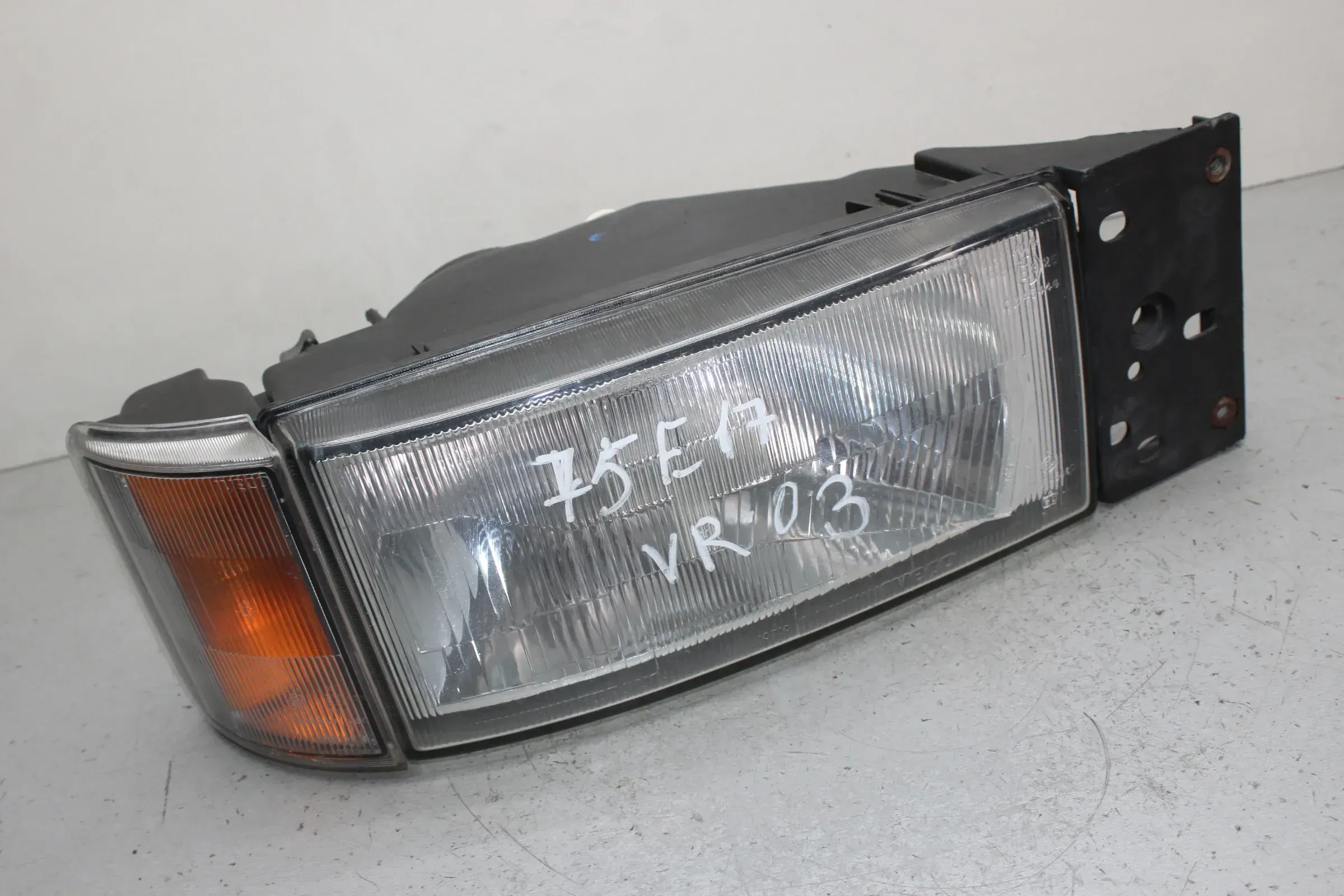 Frontscheinwerfer Scheinwerfer Blinker vorne rechts IVECO Eurocargo 75E17 Bj.03 - Bild 1