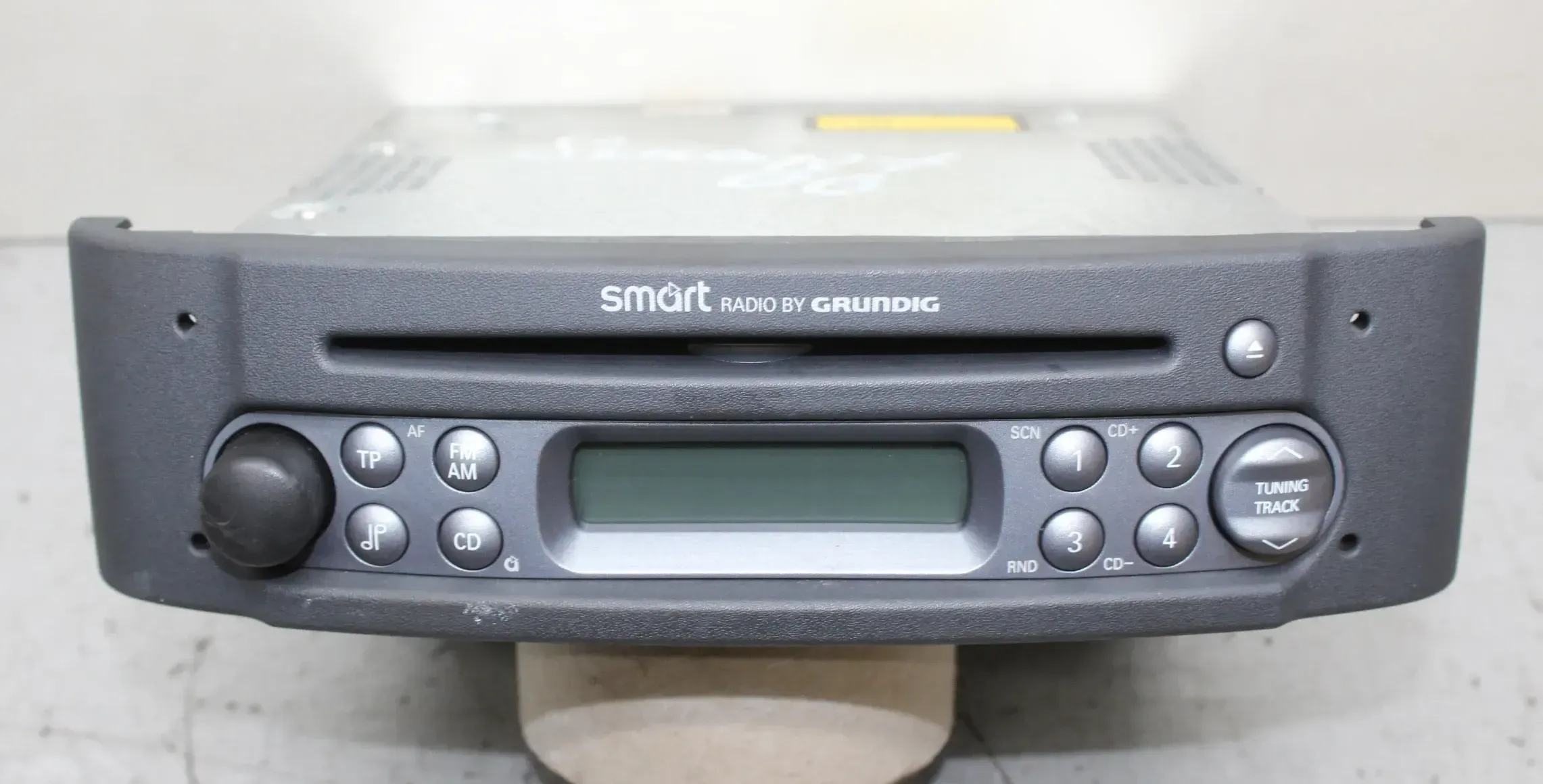 Autoradio CD Grundig 0013416V003, 9184298252 Smart ForTwo 450 MC01 Bj.06 - Bild 1
