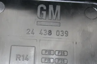 Sicherungskasten Relaiskasten 93180086, 24436039 Opel Vectra C 2.2 DTi Bj.03 - Bild 5