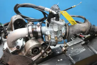 Motor KW1E40QMB mit Vergaser Anlasser für Roller Keeway Flash 50 2-Takt - Bild 2