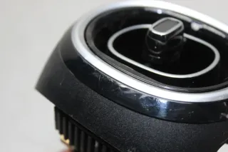 Luftdüse Lüftungsgitter Belüftungsdüse links A2068303401 (1) Mercedes Benz W206 - Bild 5