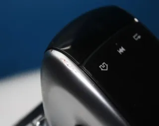 Mercedes Benz AMG W213 Controller Touchpad Kontrollelement A2139004219 Kratz (2) - Bild 4