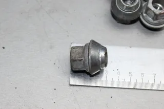 20x Radmutter Radschrauben SW 19 mm Ford Focus II 2 DA3 Bj.06 - Bild 2