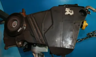 Diesel Motor 81 kw code K9K 3780 ohne Anbauteile Renault Laguna III 1.5 dCi Bj09 - Bild 3