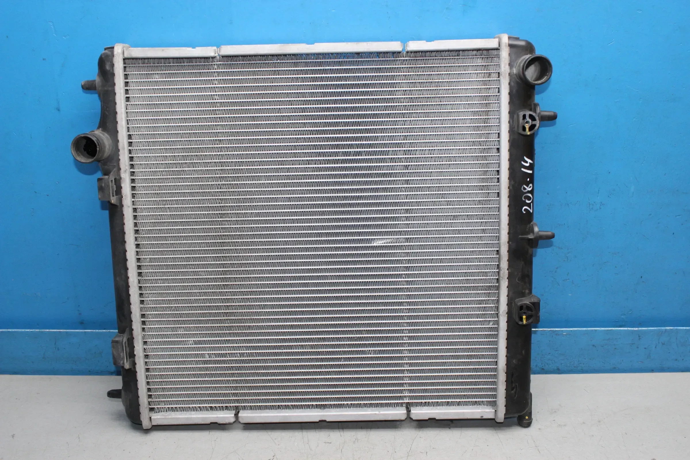 Wasserkühler Kühler Motorkühlung 9684522780 Peugeot 208 1.2 Bj.14 - Bild 1