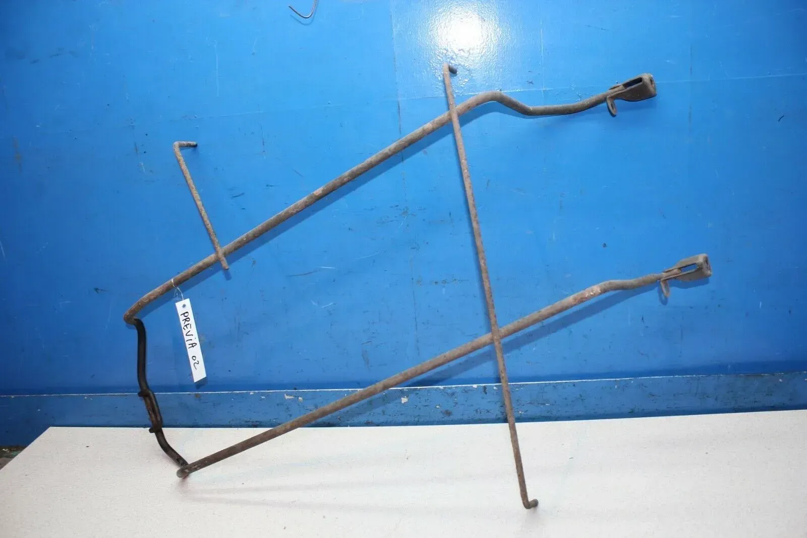Toyota Previa II R30 Bj.02 Reserveradhalter Ersatzrad Halter Halterung Notrad - Bild 1