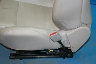 Beifahrersitz el. verstellbar Leder Sitz vorne rechts Peugeot 508 SW I 8E Bj.13 - Bild 7